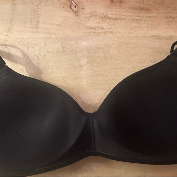 Soma VANISHING 360 Wireless Bra
36 A - Picture 3 of 4